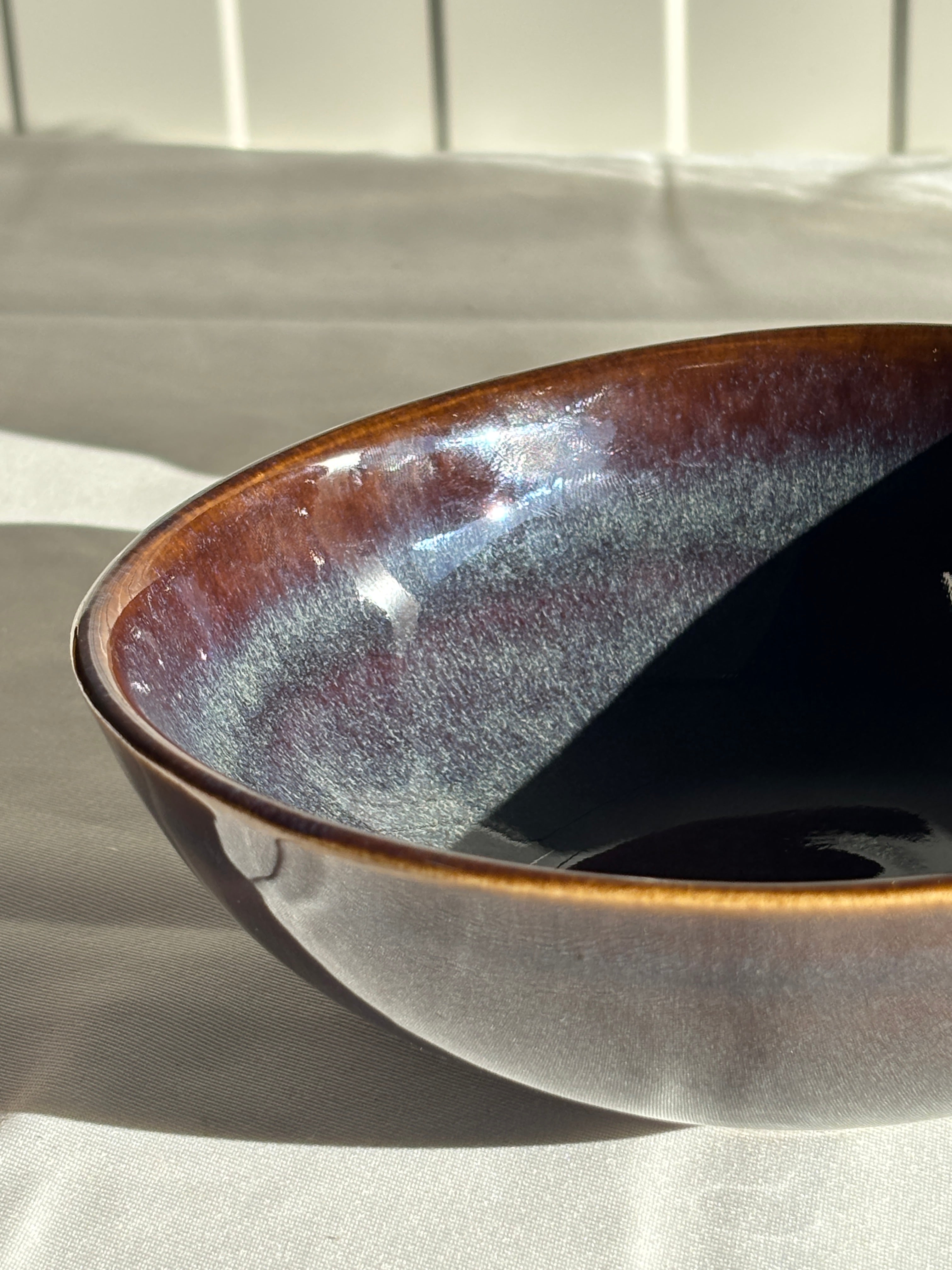 Bol fait main en grès céramique brun bleu style artisanal