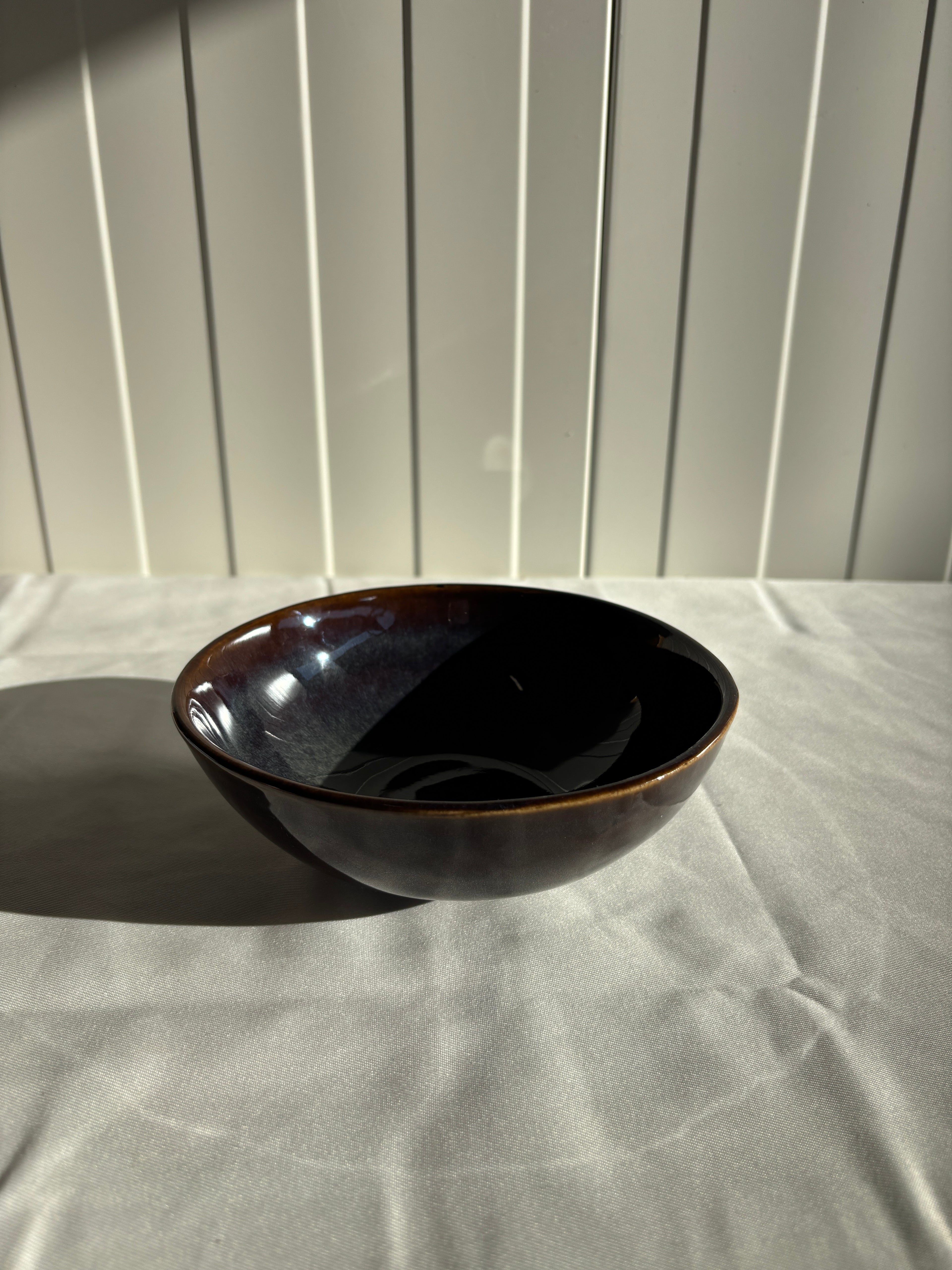 Bol fait main en grès céramique brun bleu style artisanal