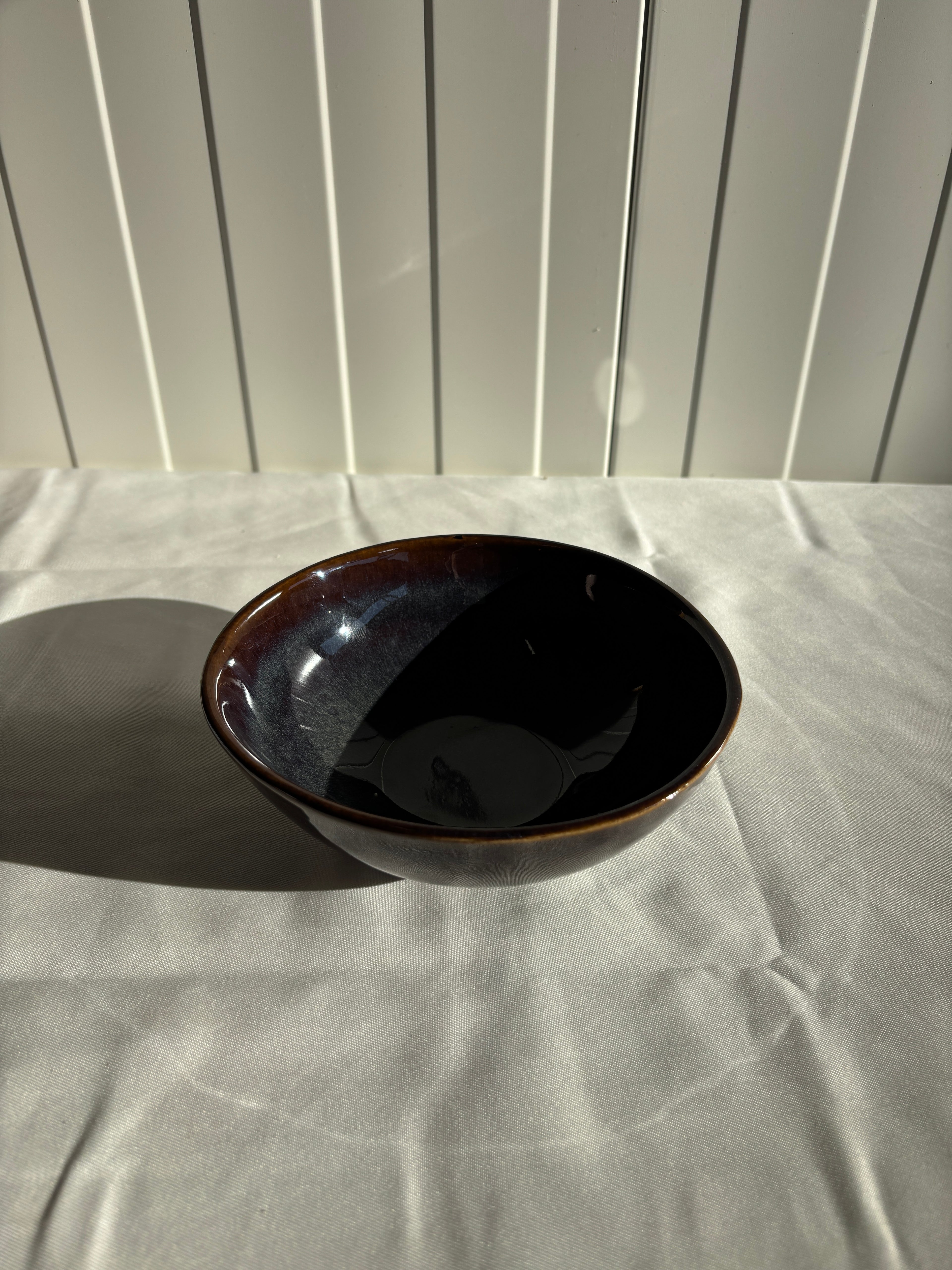 Bol fait main en grès céramique brun bleu style artisanal