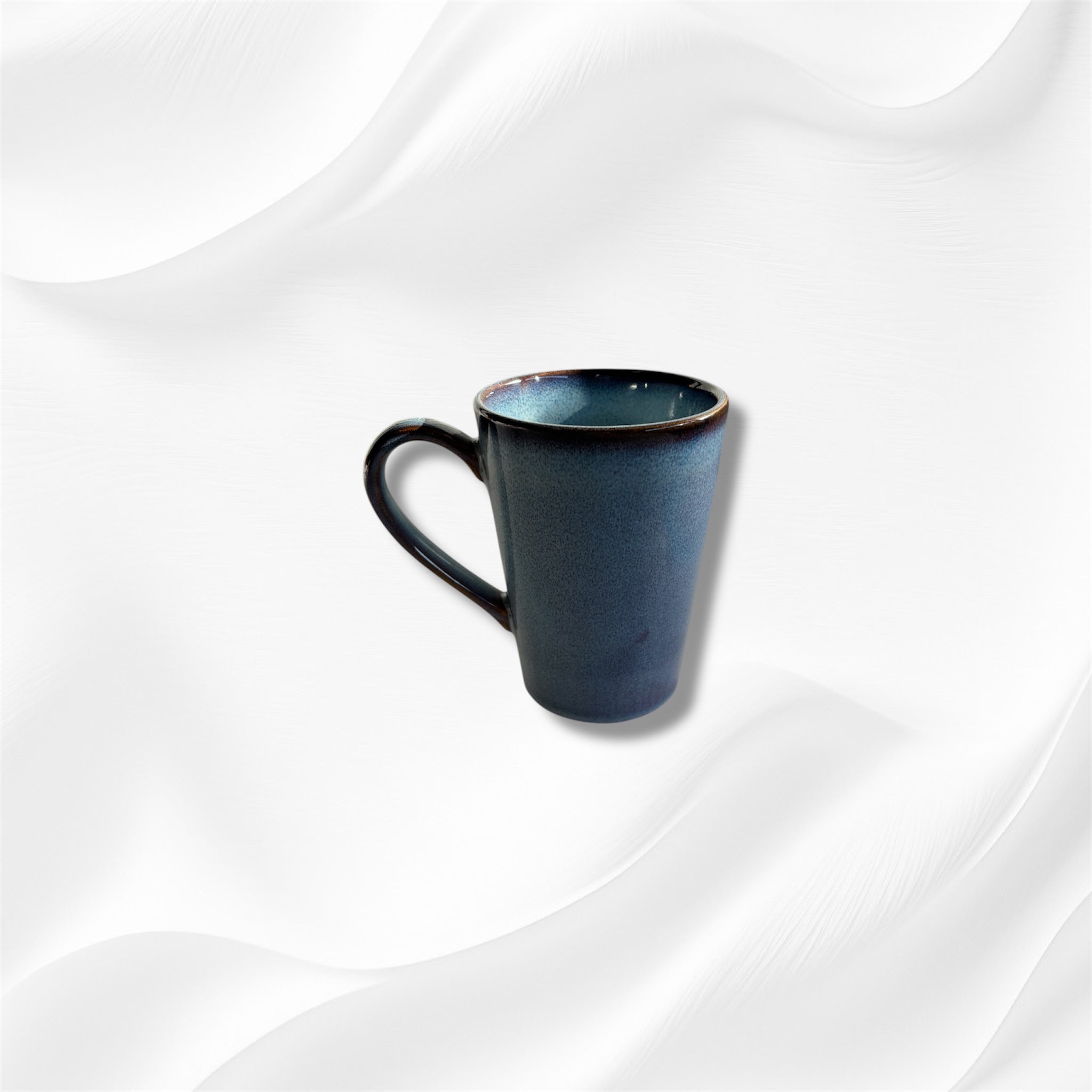 Taza de cerámica portuguesa con degradado azul y morado hecha a mano